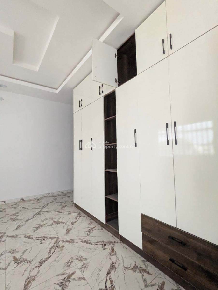 Own Ultra-modern 5-bed Mansion in Lekki Scheme 2 ​4 Living Rooms. 5 En, Lekki Scheme 2, Ajah, Lagos, Detached Duplex for Sale