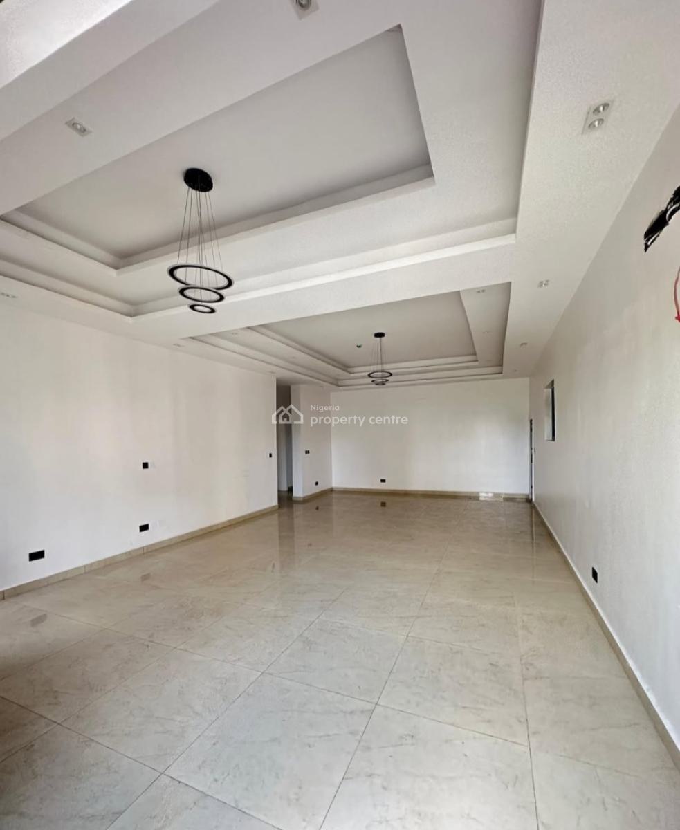 Serviced with 24/7 Power Supply 3 Bedroom En-suite Flat with an Enclos, Victoria Island (vi), Lagos, Flat / Apartment for Rent