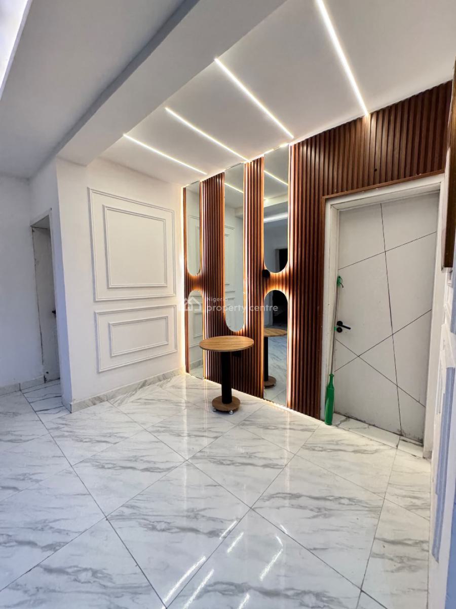 Luxury Smart 2 Bedroom Furnished and Serviced Apartment, Zone 5, Wuse, Abuja, Flat / Apartment Short Let