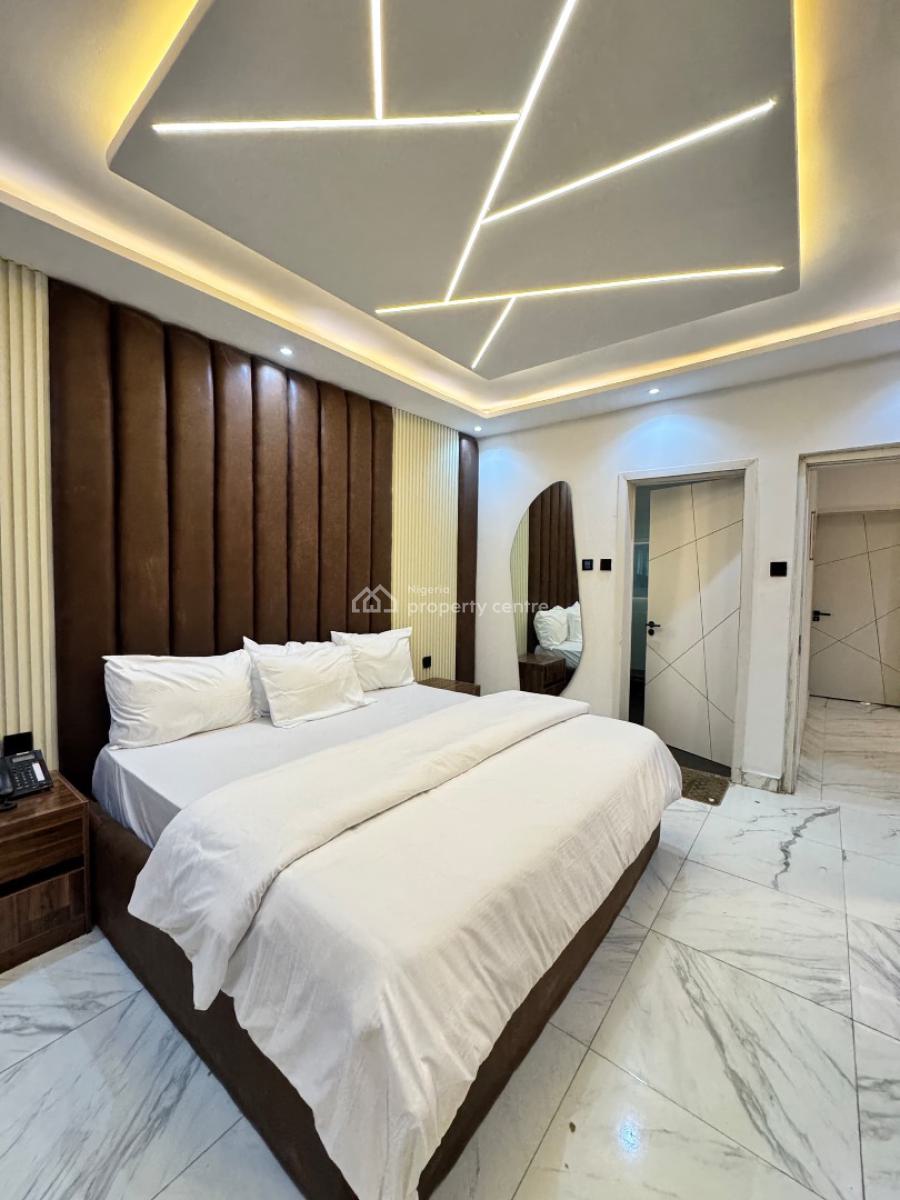 Luxury Smart 2 Bedroom Furnished and Serviced Apartment, Zone 5, Wuse, Abuja, Flat / Apartment Short Let