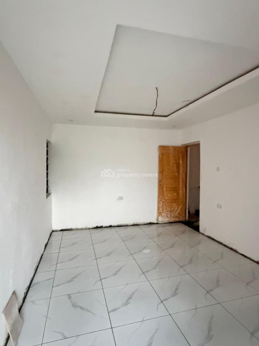 Discover a Prime Investment Opportunity (one-bedroom), Shomolu, Lagos, Shomolu, Lagos, Mini Flat (room and Parlour) for Rent