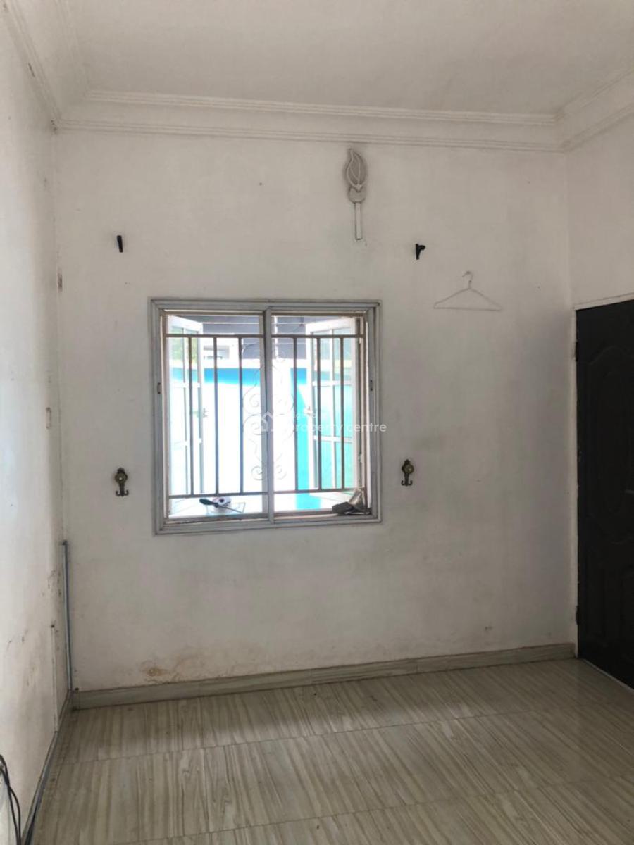 Clean 2 Bedroom Flat, Gra Phase 2, Magodo, Lagos, Flat / Apartment for Rent