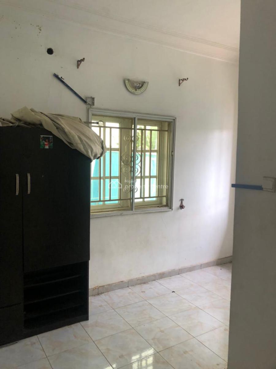 Clean 2 Bedroom Flat, Gra Phase 2, Magodo, Lagos, Flat / Apartment for Rent