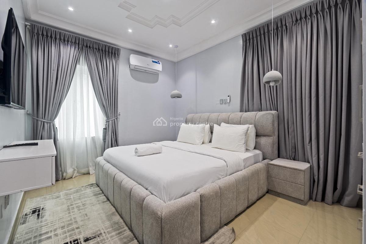 Luxury 3 Bedroom with a Pool, Swimming Pool, Parkview Estate, Ikoyi, Lagos, Flat / Apartment Short Let