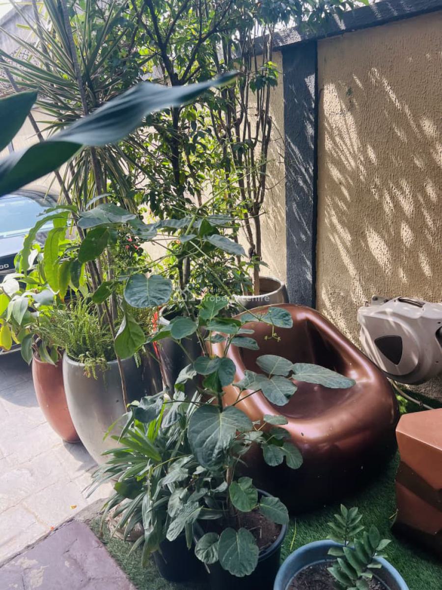 Well Maintained Spacious 4 Bedroom Semi Detached House with 2 Rooms Bq, Off Admiralty Way Lekki Phase 1, Lekki Phase 1, Lekki, Lagos, House for Rent