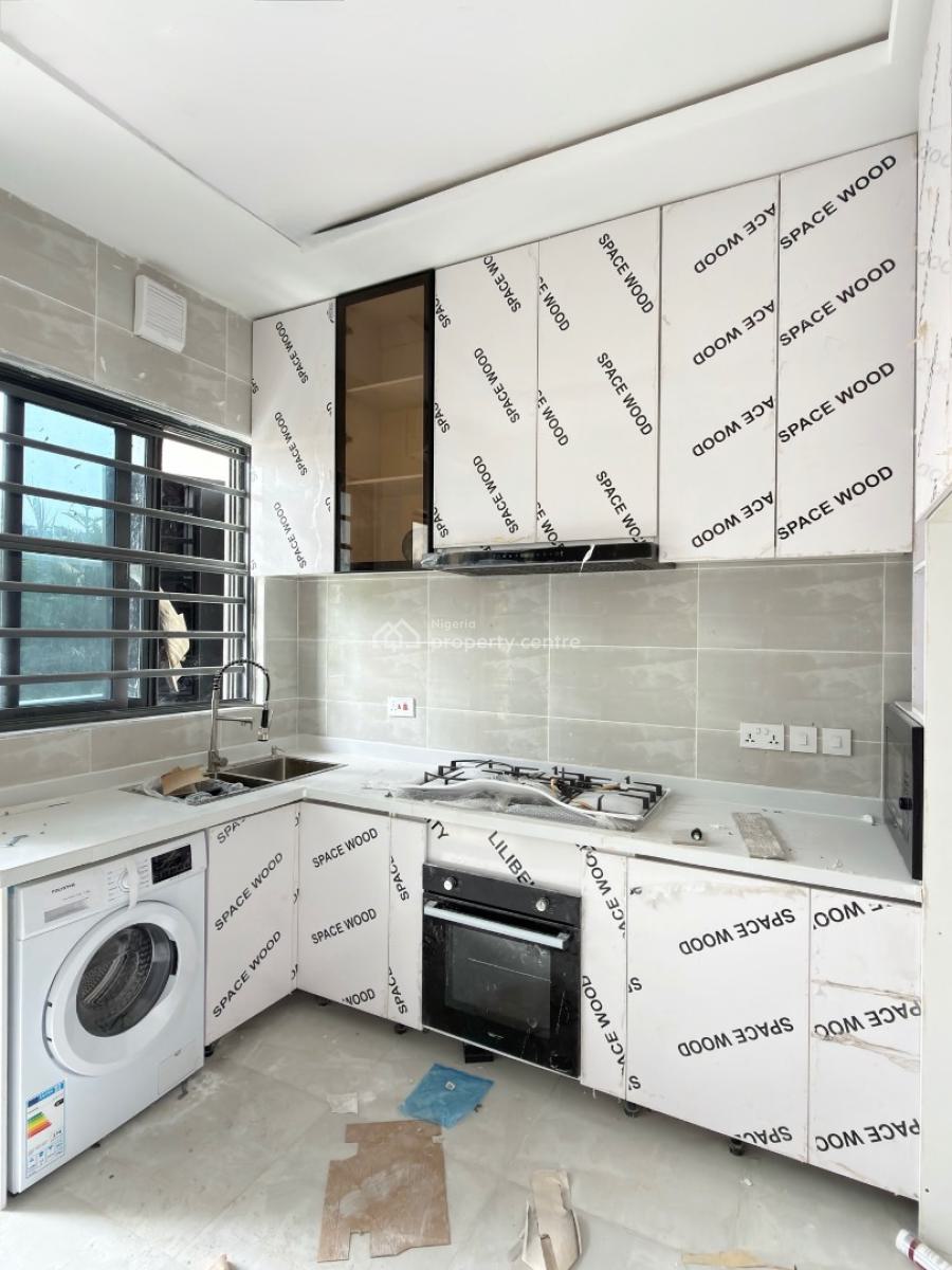 Brand New 3bedroom Flat with Bq, Lekki Phase 1, Lekki, Lagos, Flat / Apartment for Rent