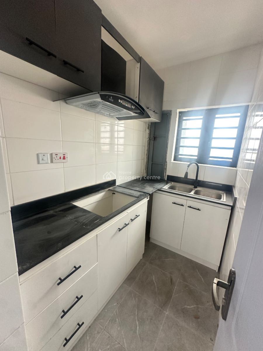 Spacious 1 Bedroom Apartment, Ologolo, Lekki, Lagos, Flat / Apartment for Sale