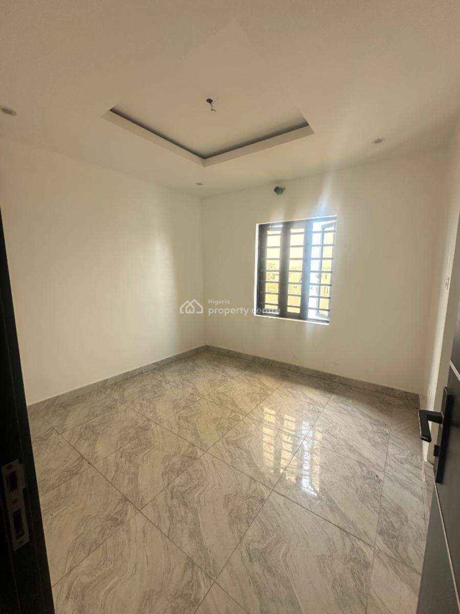 Spacious 1 Bedroom Apartment, Ologolo, Lekki, Lagos, Flat / Apartment for Sale
