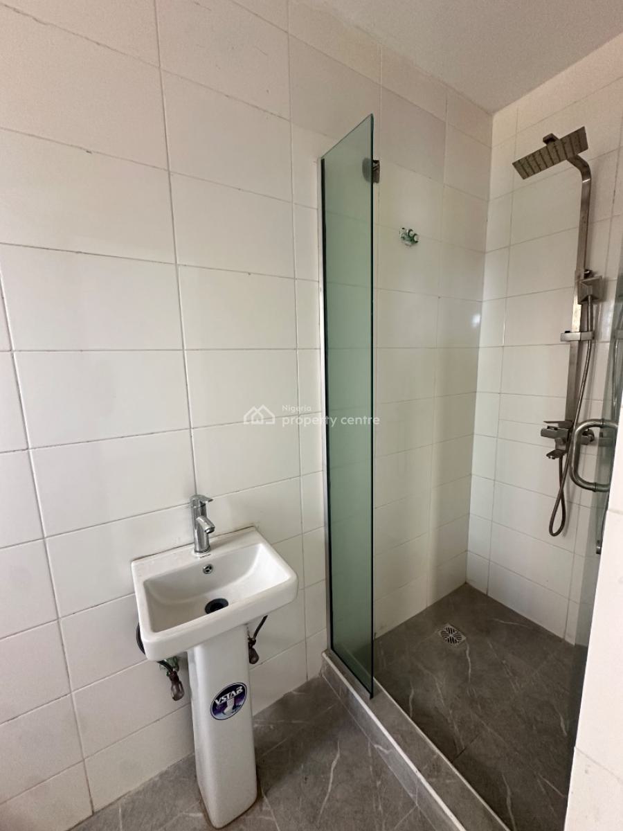 Spacious 1 Bedroom Apartment, Ologolo, Lekki, Lagos, Flat / Apartment for Sale
