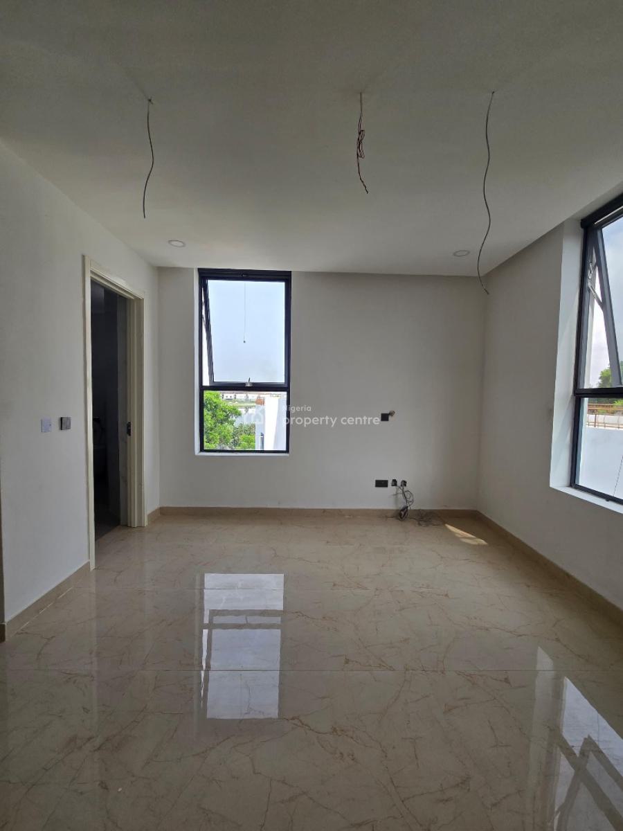 Elegant 4-bedroom Maisonette + Bq, Lekki Phase 1, Lekki, Lagos, Flat / Apartment for Sale