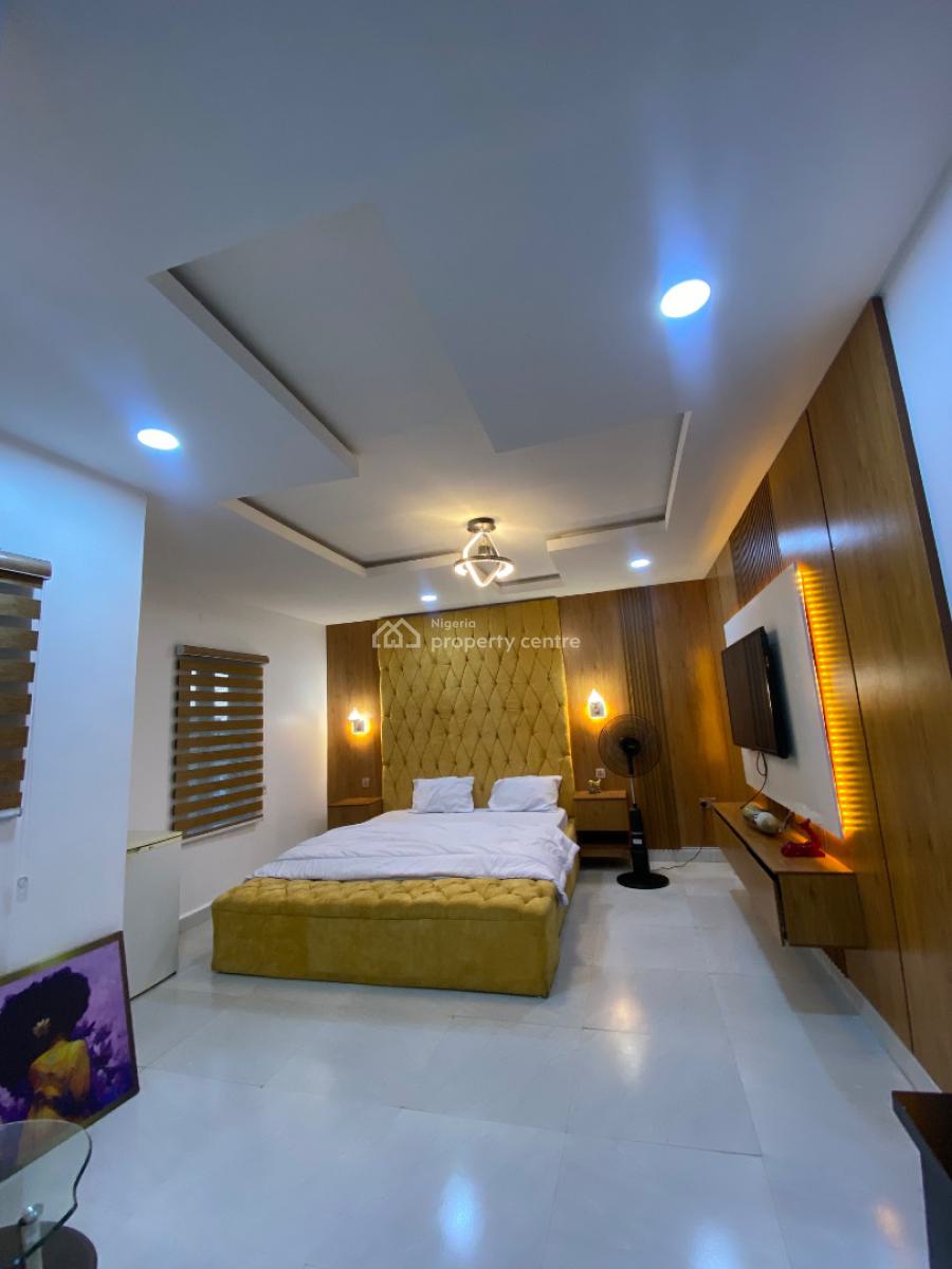 Luxurious and Tastefully Finished 1 Bedroom Apartment  at New Gra, New Gra, Port Harcourt, Rivers, Flat / Apartment Short Let