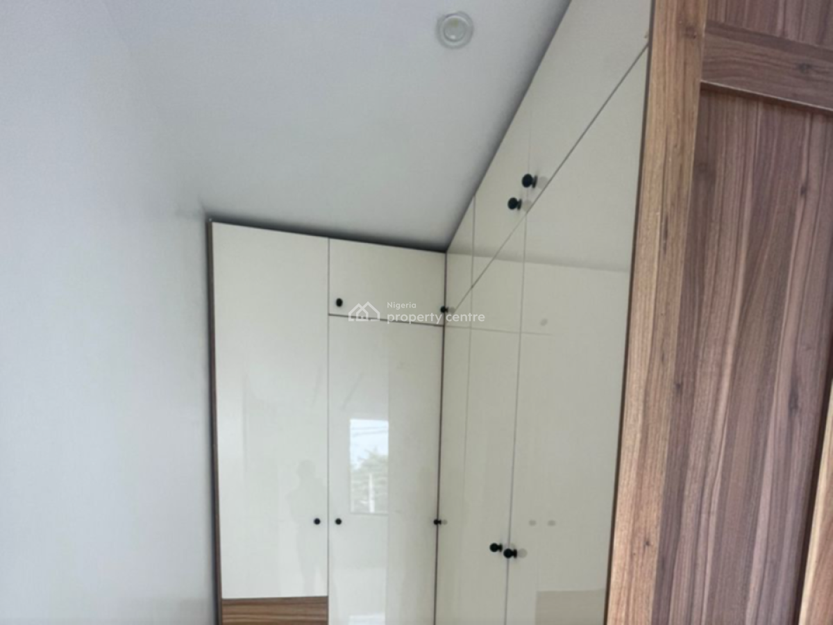 Executive 2 Bedroom Apartment + Pool & Gym -- High Yield, Oniru, Victoria Island (vi), Lagos, Flat / Apartment for Sale