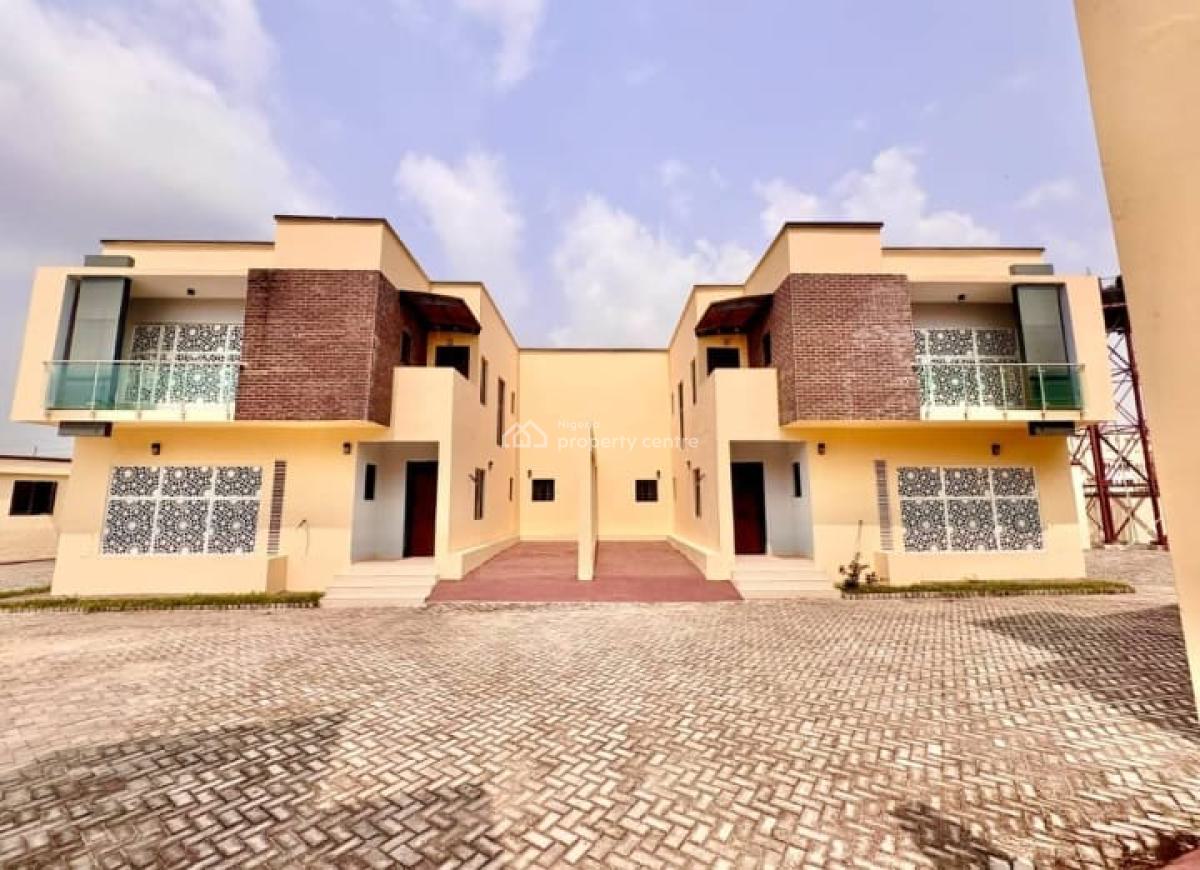 Brand New and Serviced 4 Bedroom En-suite Semi-detached Duplex with an, Abraham Adesanya Ogombo Road, Ajah, Lagos, Semi-detached Duplex for Rent