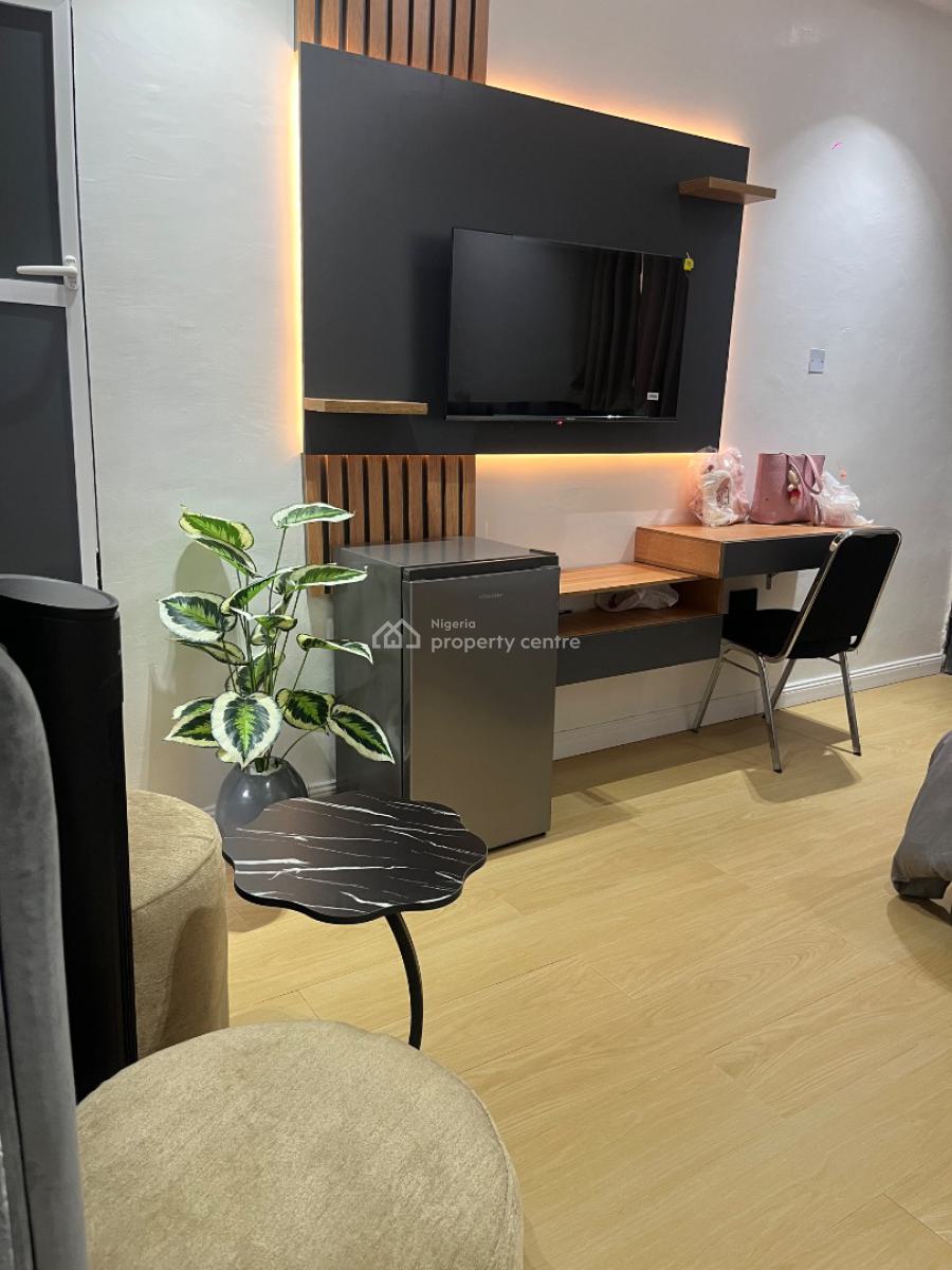 Modern & Cozy Studio Room for Yearly Stay, Jibowu, Yaba, Lagos, Self Contain (single Rooms) for Rent