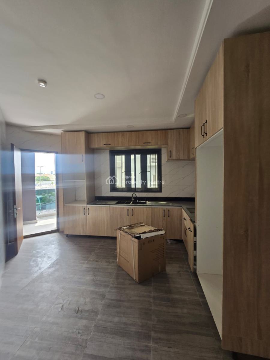 Well Finished 8 Units of 3 Bedroom Flat with a Room Bq, Lekki Phase 1, Lekki, Lagos, Flat / Apartment for Rent