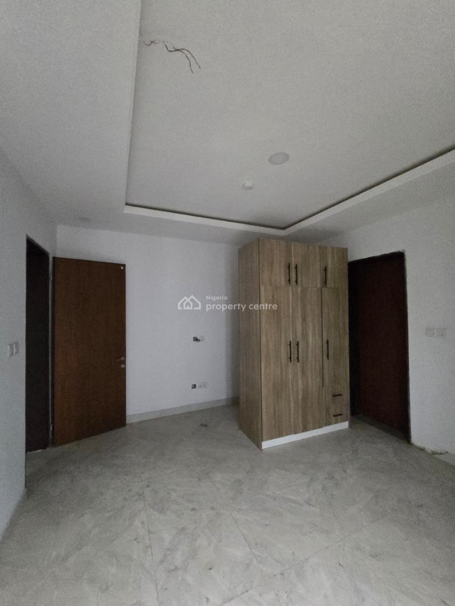 Well Finished 8 Units of 3 Bedroom Flat with a Room Bq, Lekki Phase 1, Lekki, Lagos, Flat / Apartment for Rent