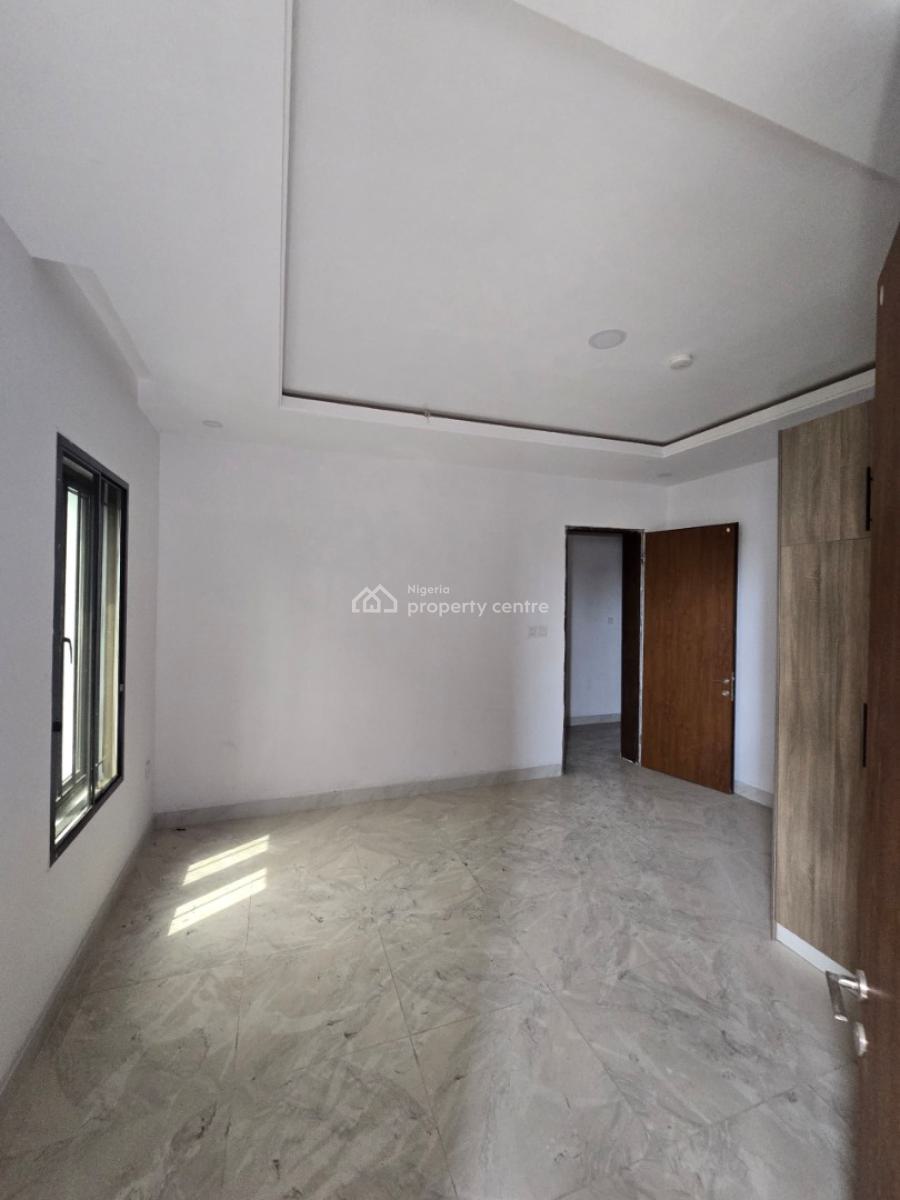 Well Finished 8 Units of 3 Bedroom Flat with a Room Bq, Lekki Phase 1, Lekki, Lagos, Flat / Apartment for Rent