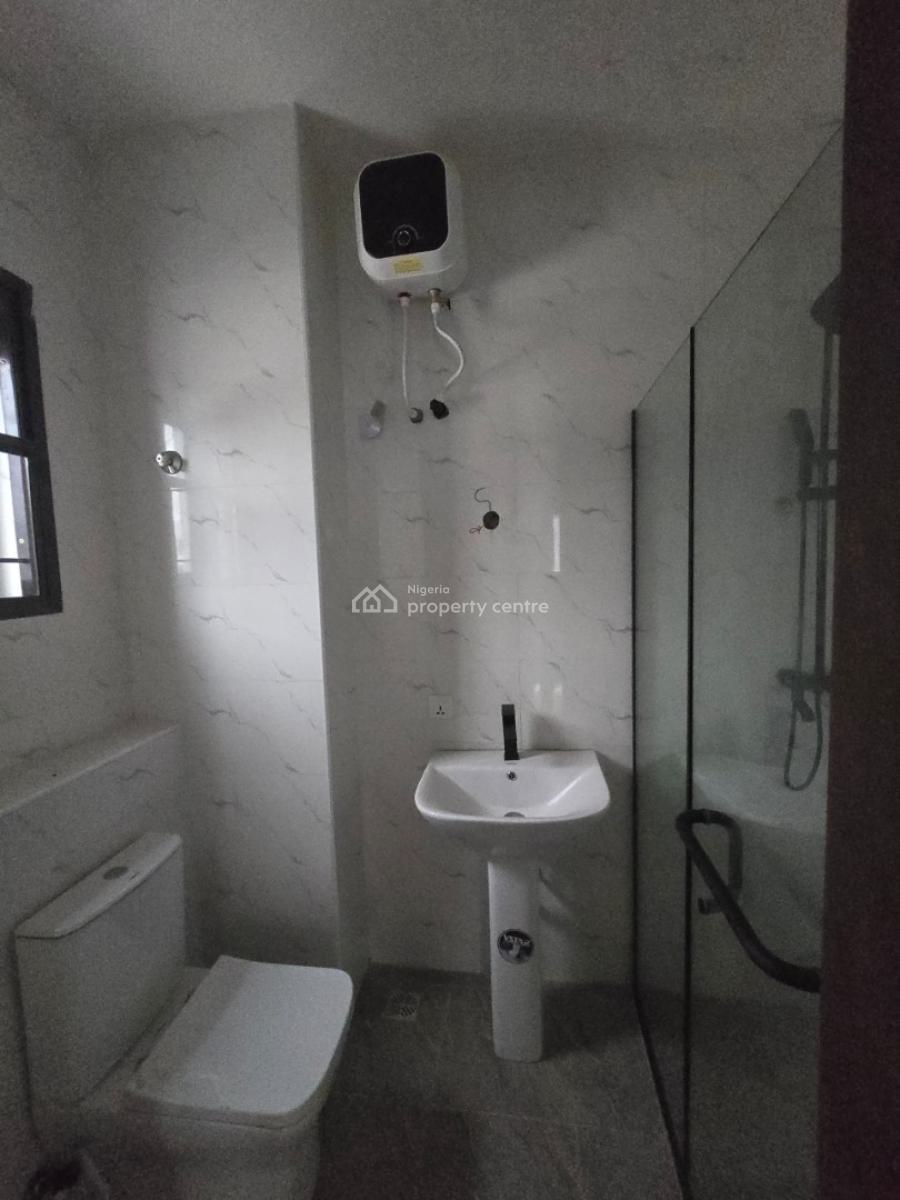 Well Finished 8 Units of 3 Bedroom Flat with a Room Bq, Lekki Phase 1, Lekki, Lagos, Flat / Apartment for Rent