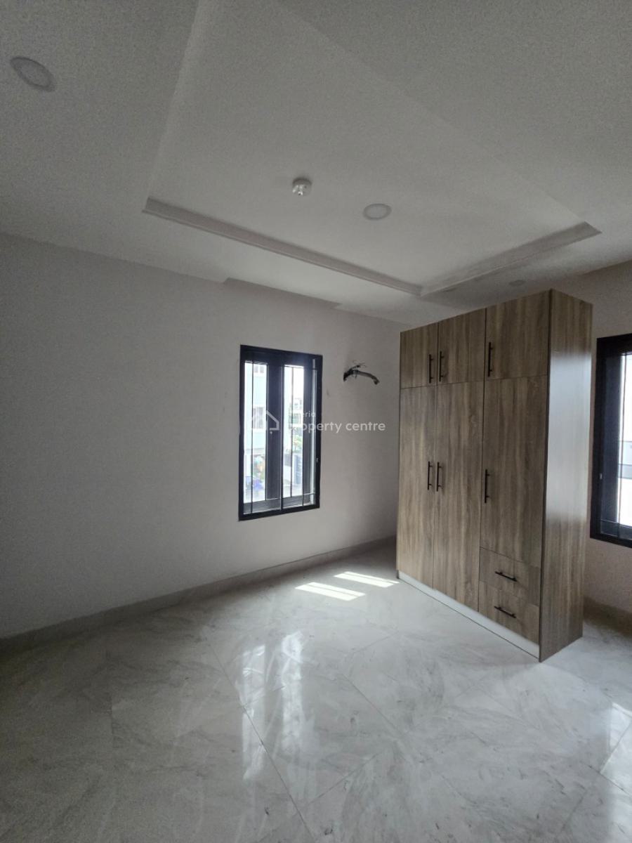 Well Finished 8 Units of 3 Bedroom Flat with a Room Bq, Lekki Phase 1, Lekki, Lagos, Flat / Apartment for Rent