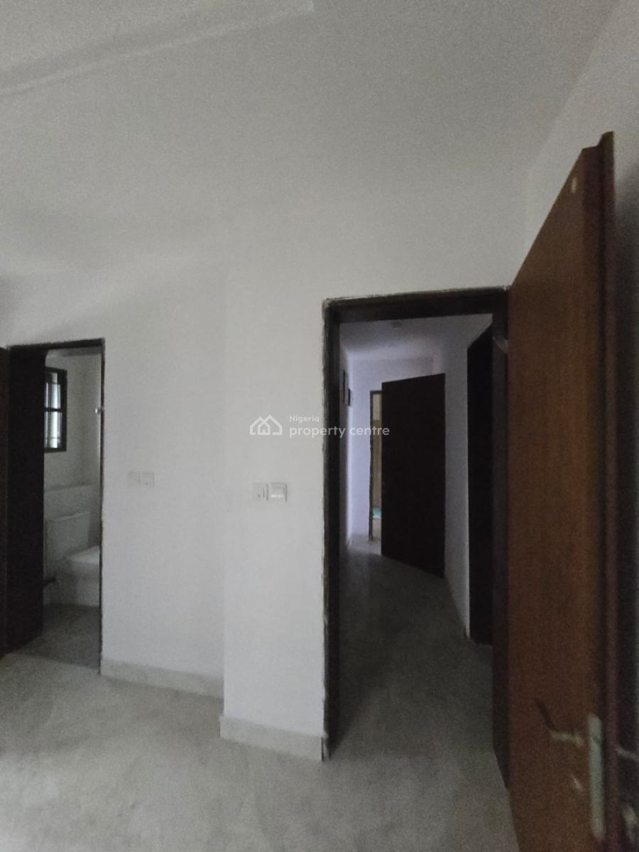 Well Finished 8 Units of 3 Bedroom Flat with a Room Bq, Lekki Phase 1, Lekki, Lagos, Flat / Apartment for Rent