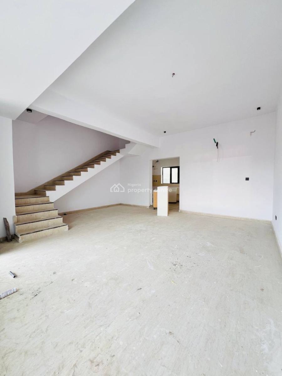 Spacious and Luxury 3 Bedroom Maisonette, Luxury and Spacious 3bedroom Masionette Duplex in an Estate, Lekki Phase 1, Lekki, Lagos, Terraced Duplex for Sale