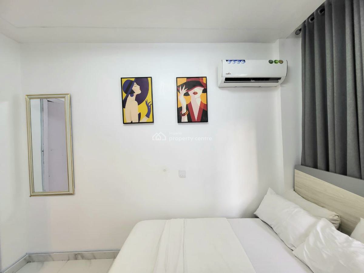 2-bedroom Apartment with Pool & Elevator, Off Freedomway, Lekki, Lagos, Flat / Apartment for Rent