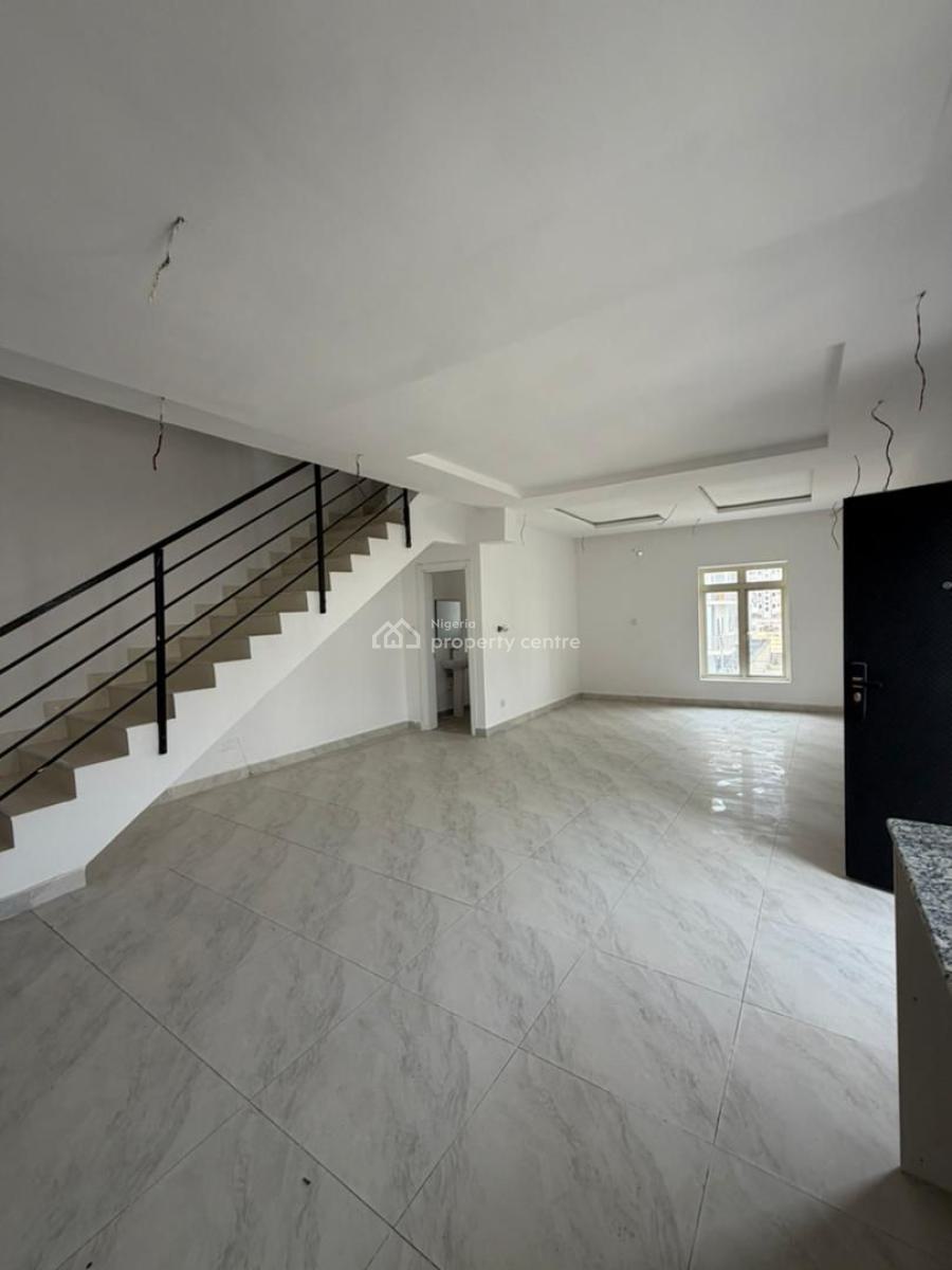 Secure & Spacious in Lekki: 2-bedroom, Off, Lekki, Lagos, Flat / Apartment for Rent