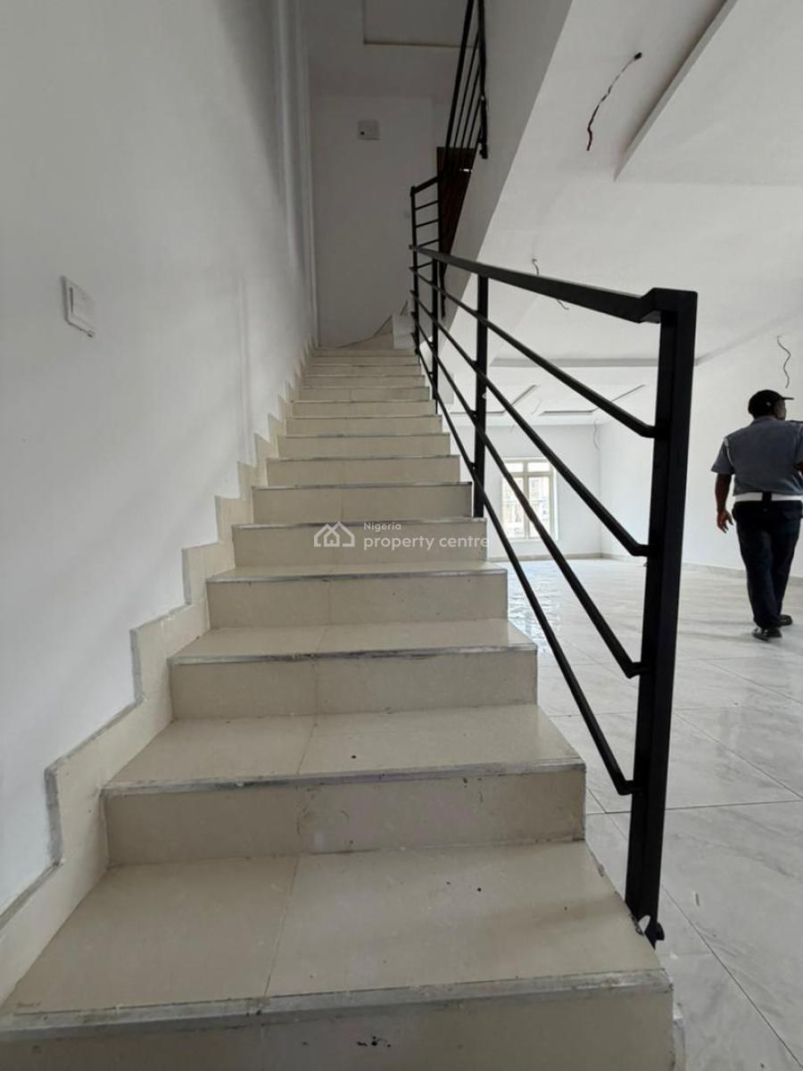 Secure & Spacious in Lekki: 2-bedroom, Off, Lekki, Lagos, Flat / Apartment for Rent
