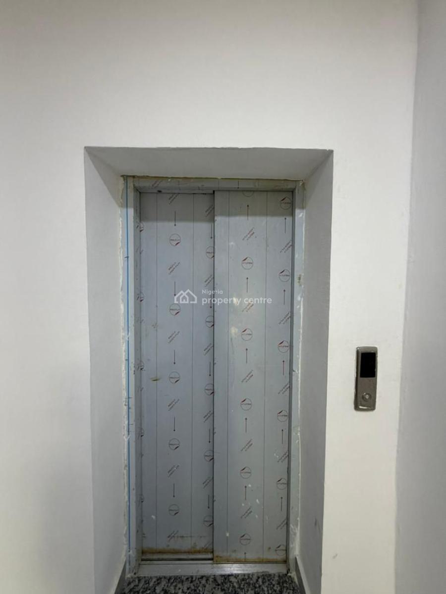 Secure & Spacious in Lekki: 2-bedroom, Off, Lekki, Lagos, Flat / Apartment for Rent