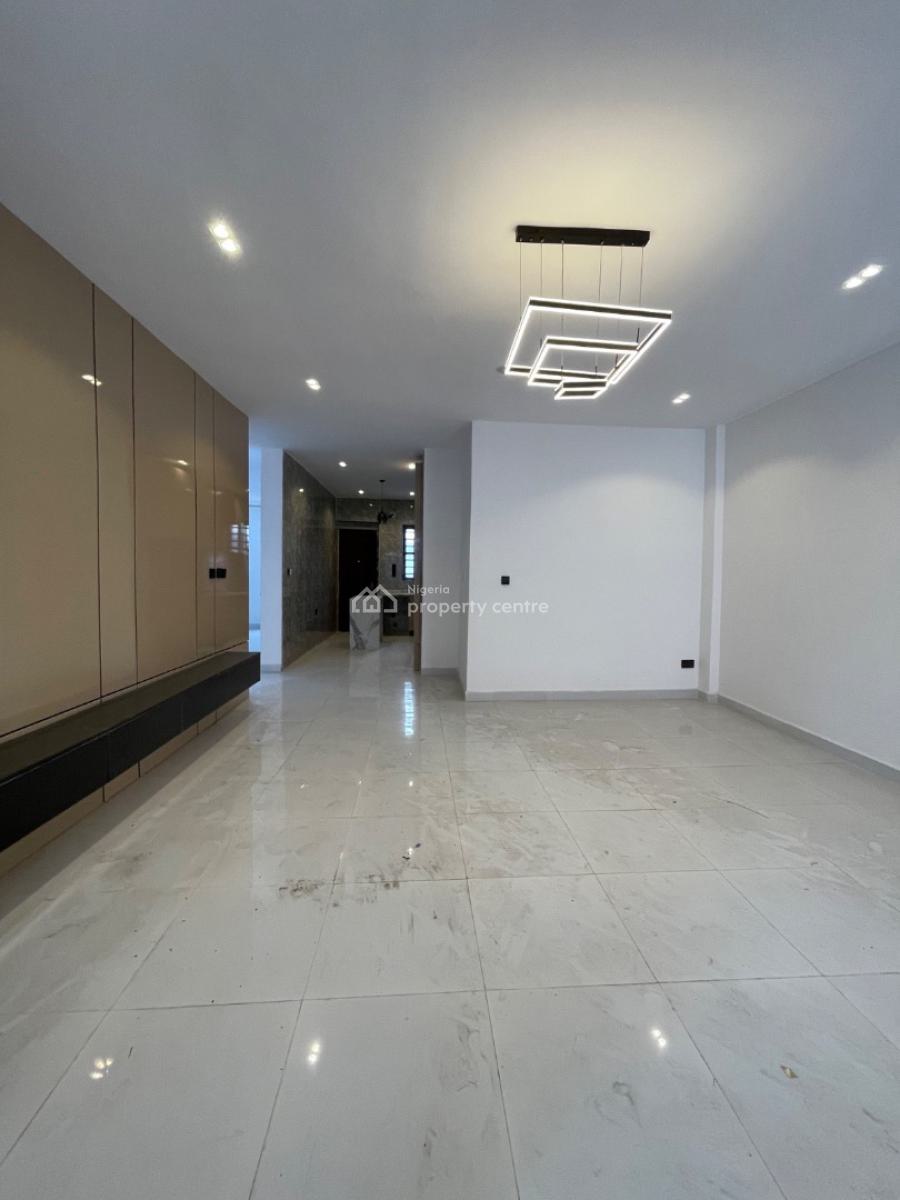 Wonderfully Finished 2 Bedroom Apartment in a Communal Living Space, Ologolo, Ologolo, Lekki, Lagos, Block of Flats for Sale