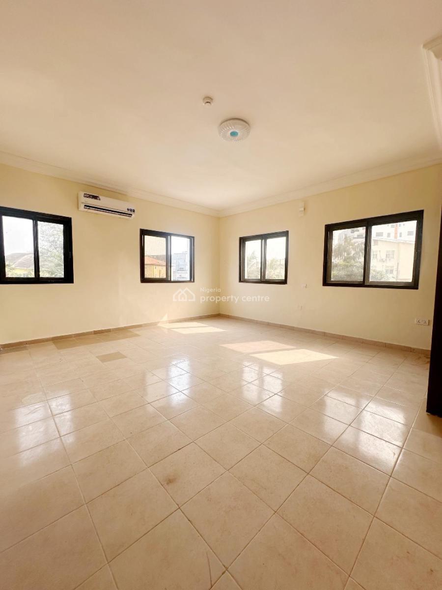 Fully Serviced Spacious 3 Bedroom Apartment, Admiralty Way, Lekki Phase 1, Lekki, Lagos, Flat / Apartment for Rent