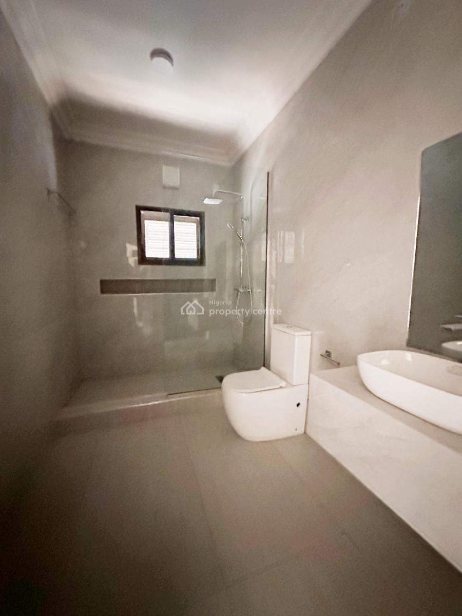 Fully Serviced Spacious 3 Bedroom Apartment, Admiralty Way, Lekki Phase 1, Lekki, Lagos, Flat / Apartment for Rent