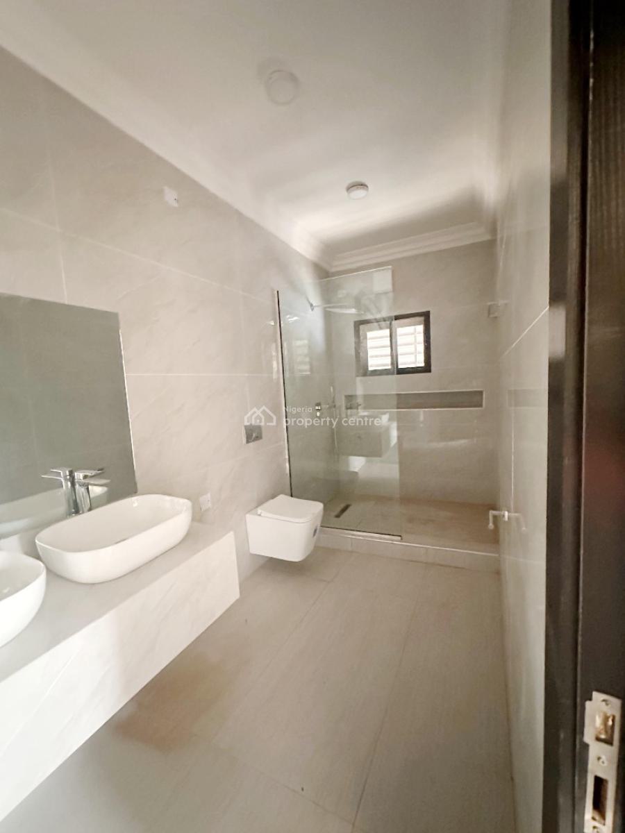 Fully Serviced Spacious 3 Bedroom Apartment, Admiralty Way, Lekki Phase 1, Lekki, Lagos, Flat / Apartment for Rent