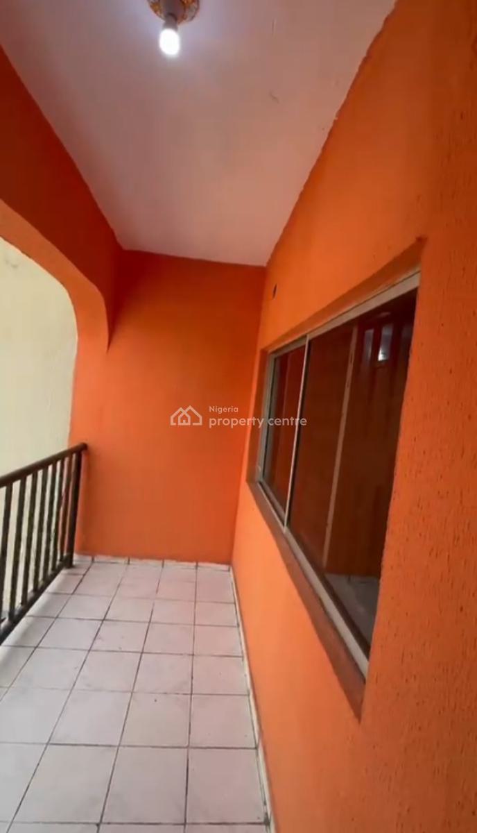 4 Bedroom Flat, 1st Floor , Tarred Rd, Area 8(tarred Rd), Garki, Abuja, Flat / Apartment for Rent