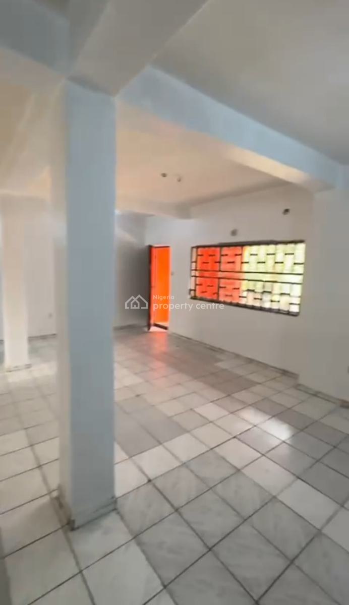 4 Bedroom Flat, 1st Floor , Tarred Rd, Area 8(tarred Rd), Garki, Abuja, Flat / Apartment for Rent