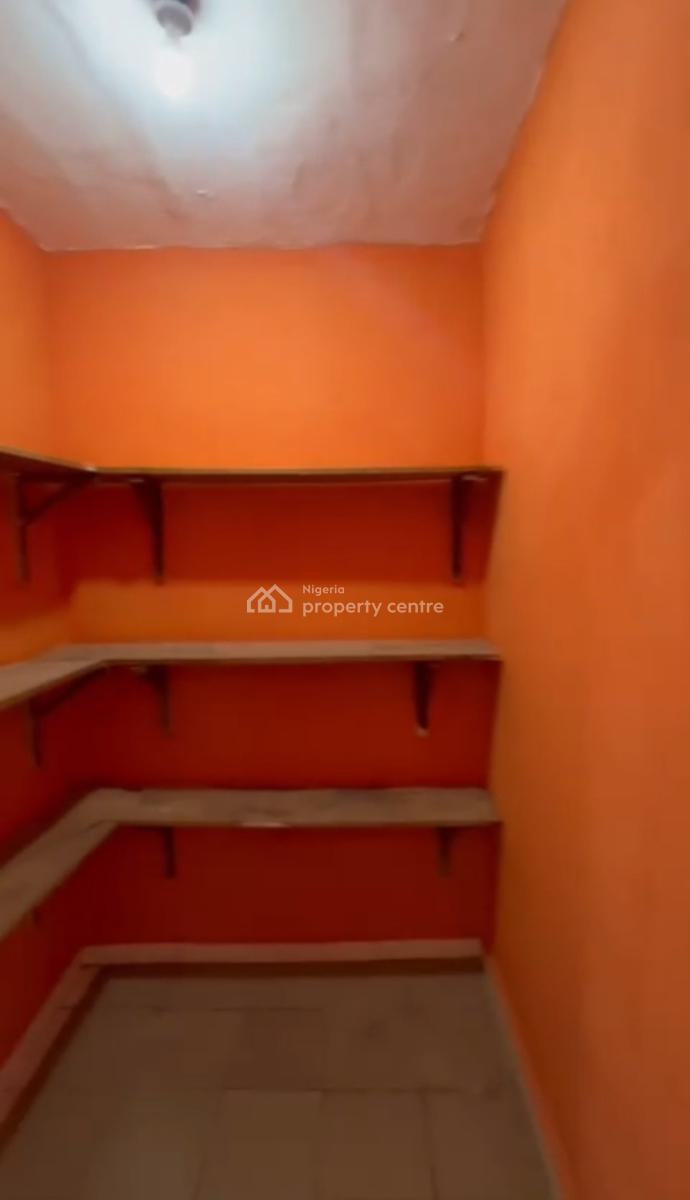 4 Bedroom Flat, 1st Floor , Tarred Rd, Area 8(tarred Rd), Garki, Abuja, Flat / Apartment for Rent