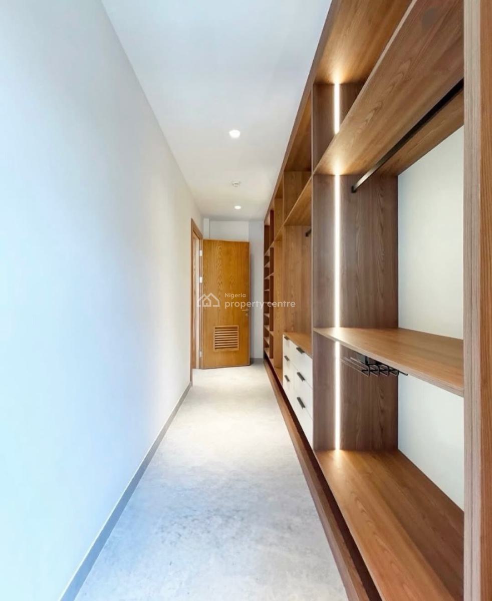 New and Serviced with 24/7 Power Supply 3 Bedroom En-suite Luxurious F, Ikoyi, Lagos, Flat / Apartment for Rent