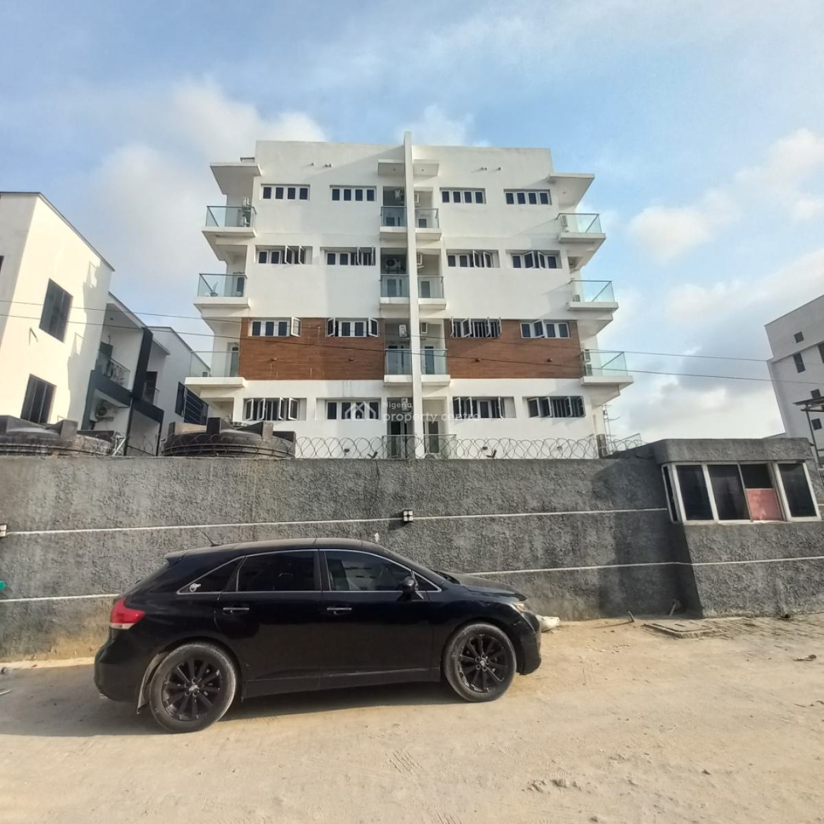 Distress 2 Bedroom Apartment, Ikate, Lekki, Lagos, Flat / Apartment for Sale