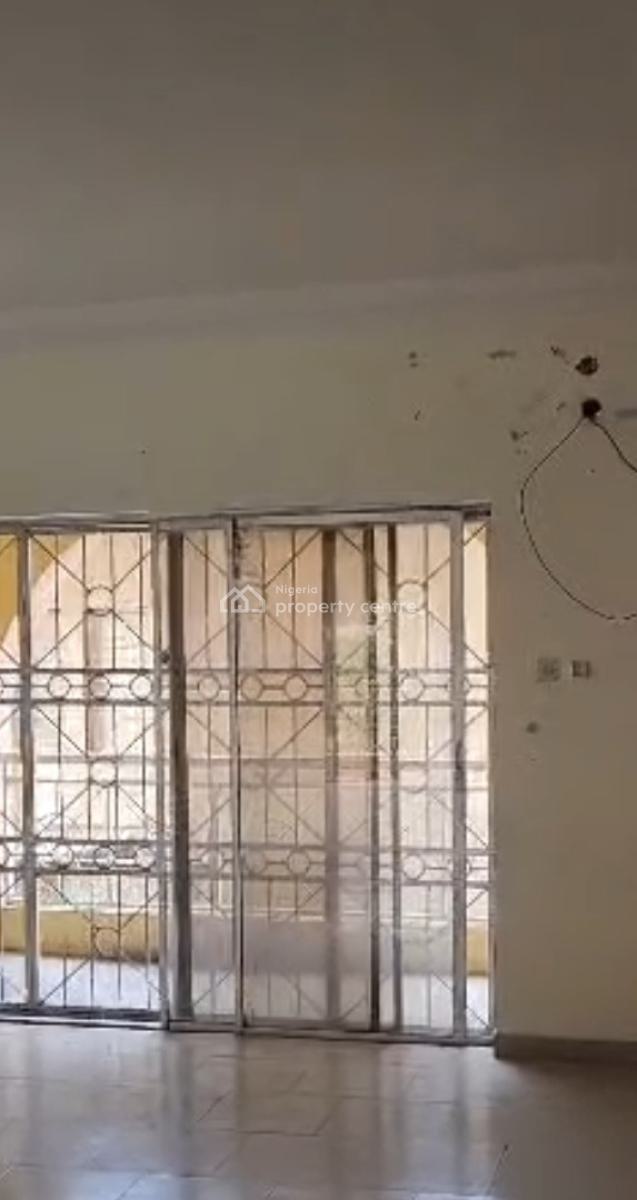 Very Spacious 3brm Upstairs Flat with 2toilet, 2bath, Dinning Area, Bo, Gbagada, Lagos, Flat / Apartment for Rent