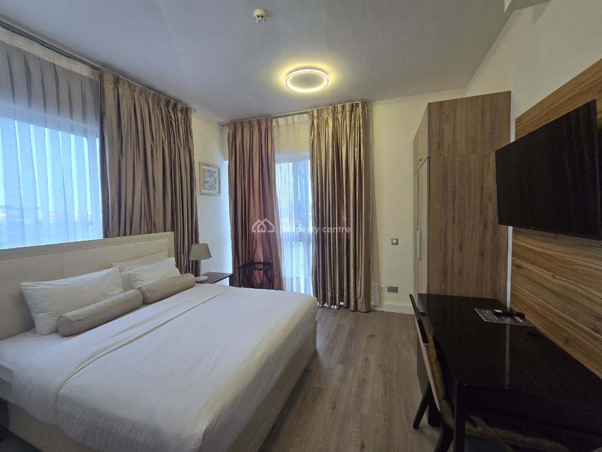 Fully Furnished & Serviced Two (2) Bedroom Flat with Elevator & Gym, Victoria Island (vi), Lagos, Flat / Apartment for Sale