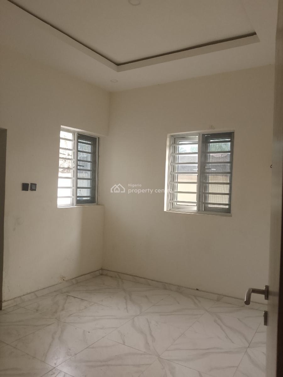 Very Spacious 2bedroom Flat Apartment, Ilaje Mobile Road, Ajah, Lagos, Flat / Apartment for Rent