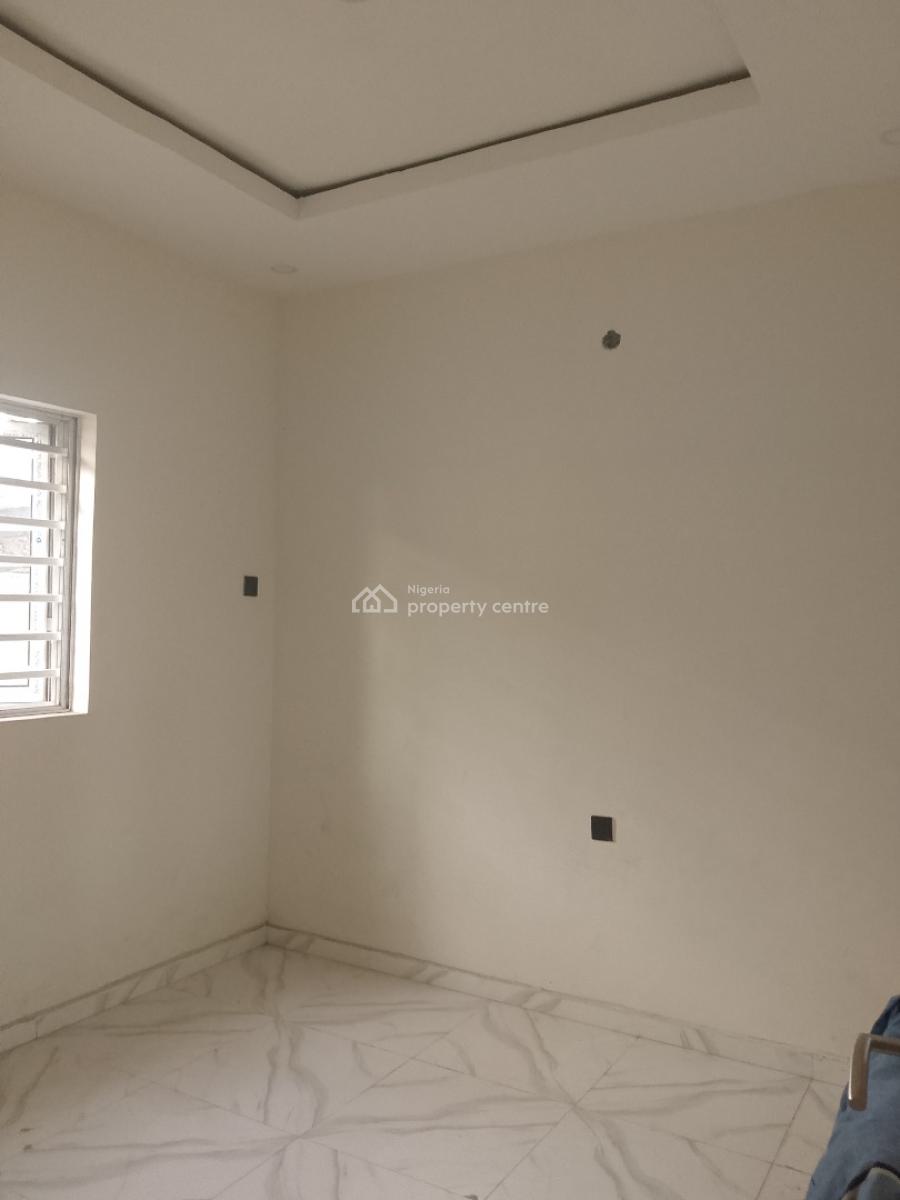 Very Spacious 2bedroom Flat Apartment, Ilaje Mobile Road, Ajah, Lagos, Flat / Apartment for Rent