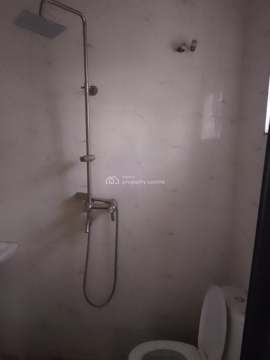 Very Spacious 2bedroom Flat Apartment, Ilaje Mobile Road, Ajah, Lagos, Flat / Apartment for Rent