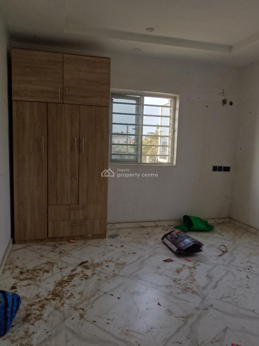 Very Spacious 2 Bedroom Flat, Mobile Road, Ilaje, Ajah, Lagos, Flat / Apartment for Rent