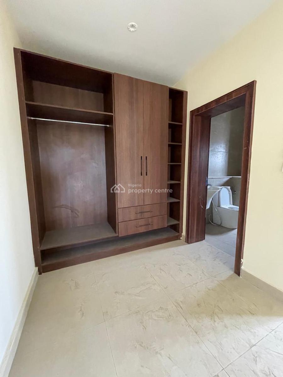 5-bedroom Semi-detached Duplex + B.q, Guzape District, Abuja, Semi-detached Duplex for Sale