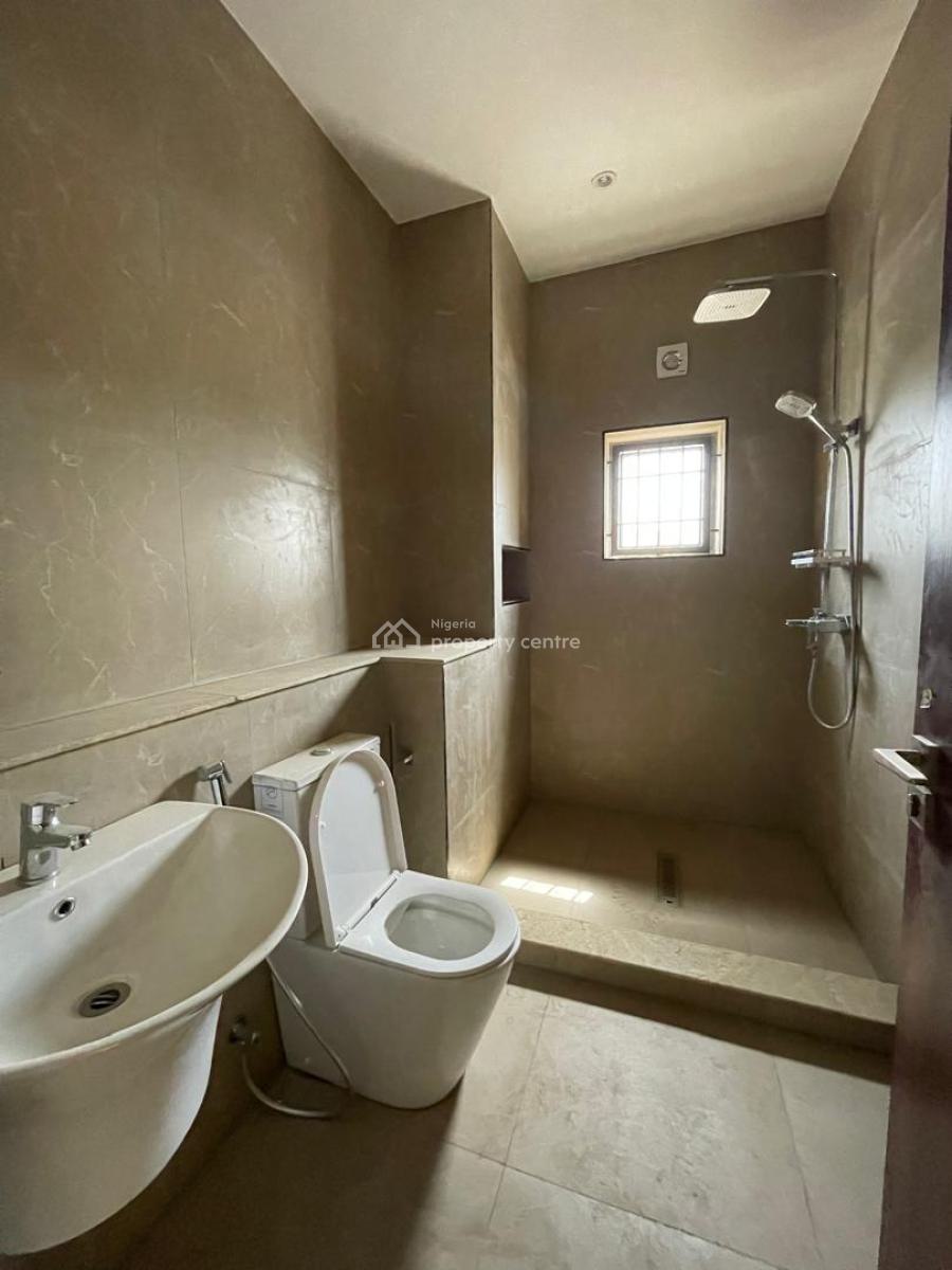 5-bedroom Semi-detached Duplex + B.q, Guzape District, Abuja, Semi-detached Duplex for Sale