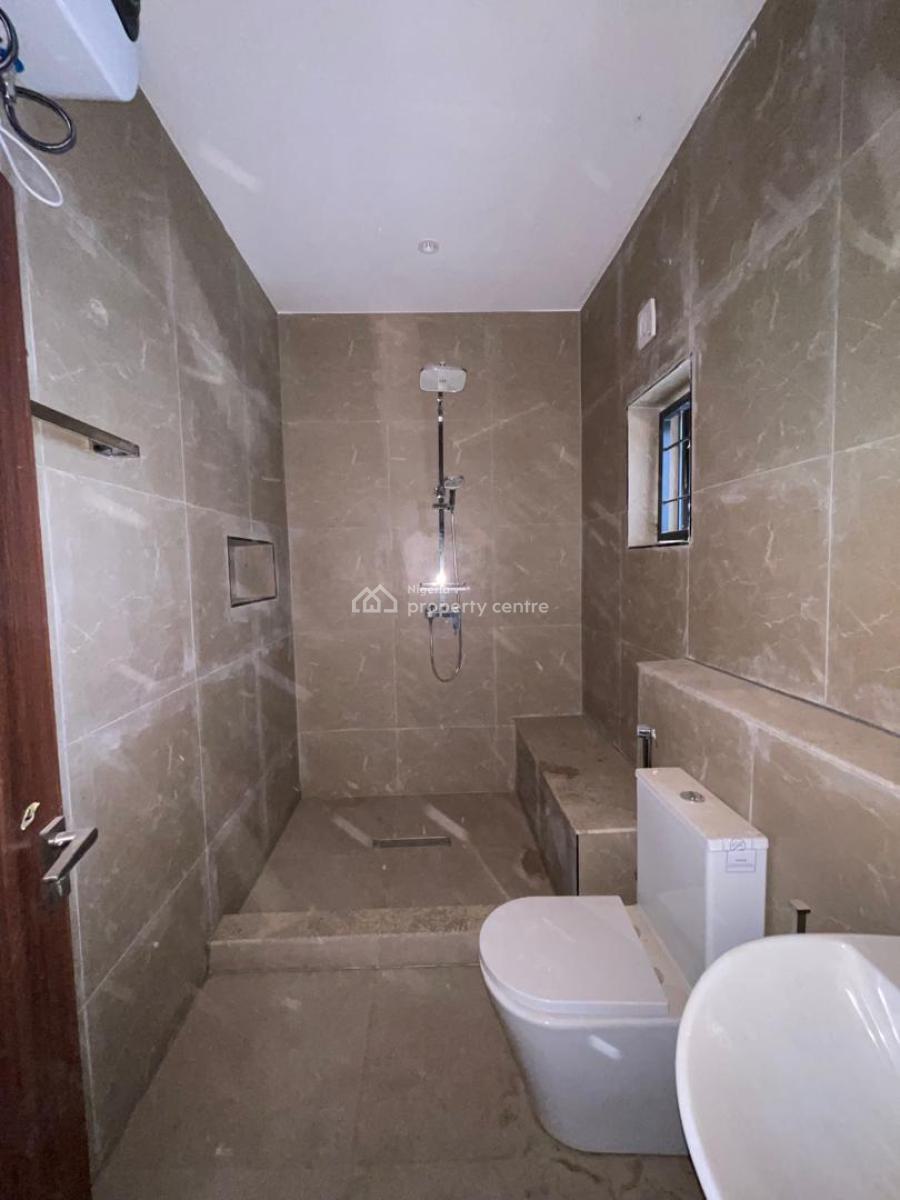 5-bedroom Semi-detached Duplex + B.q, Guzape District, Abuja, Semi-detached Duplex for Sale