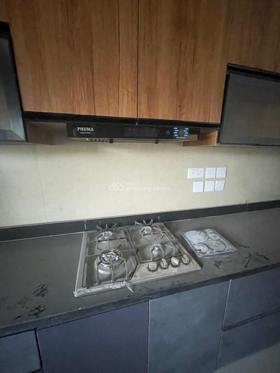 5-bedroom Semi-detached Duplex + B.q, Guzape District, Abuja, Semi-detached Duplex for Sale