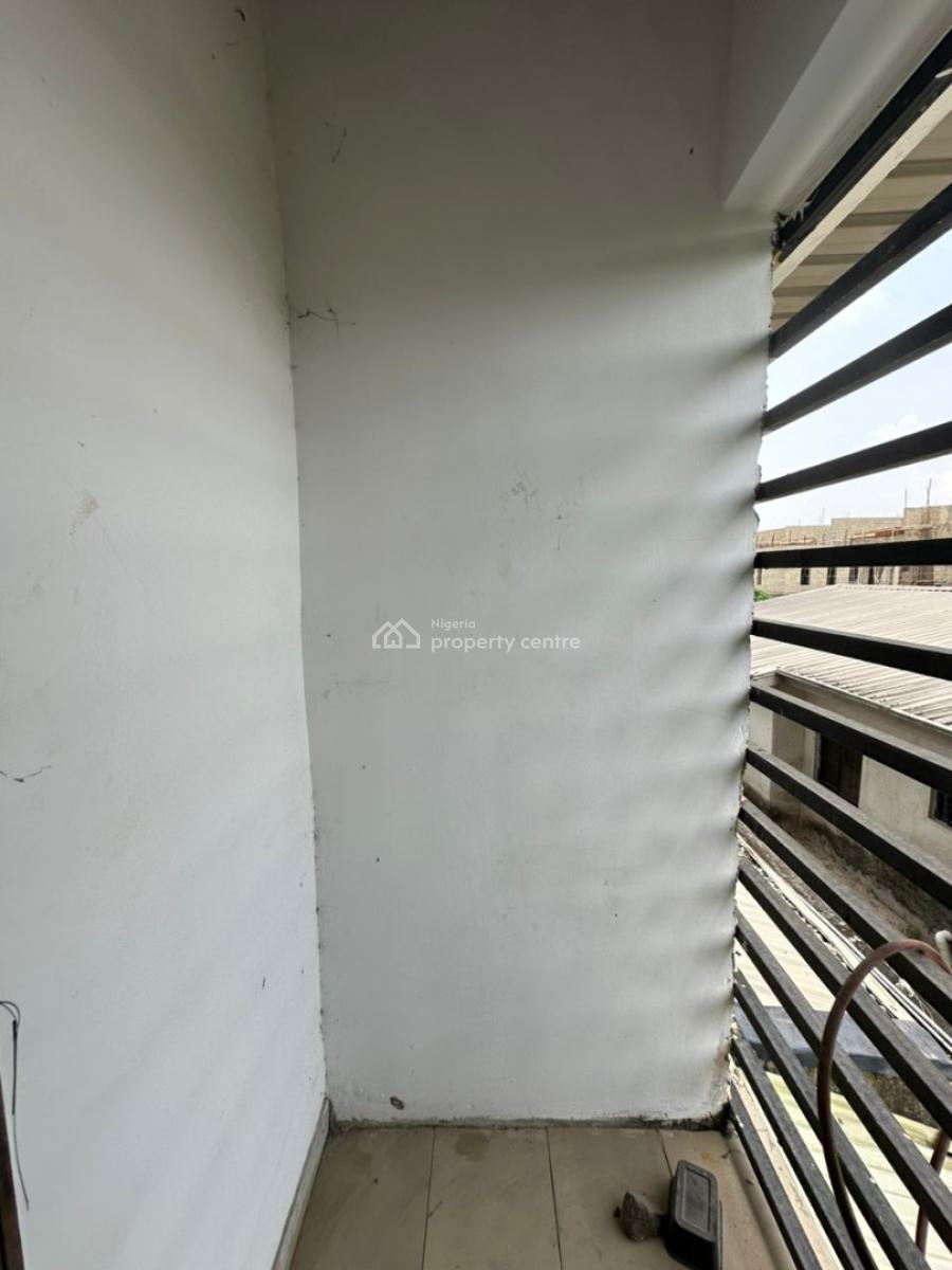 Very Spacious 2 Bedroom Apartment, Ogombo, Ajah, Lagos, Flat / Apartment for Rent