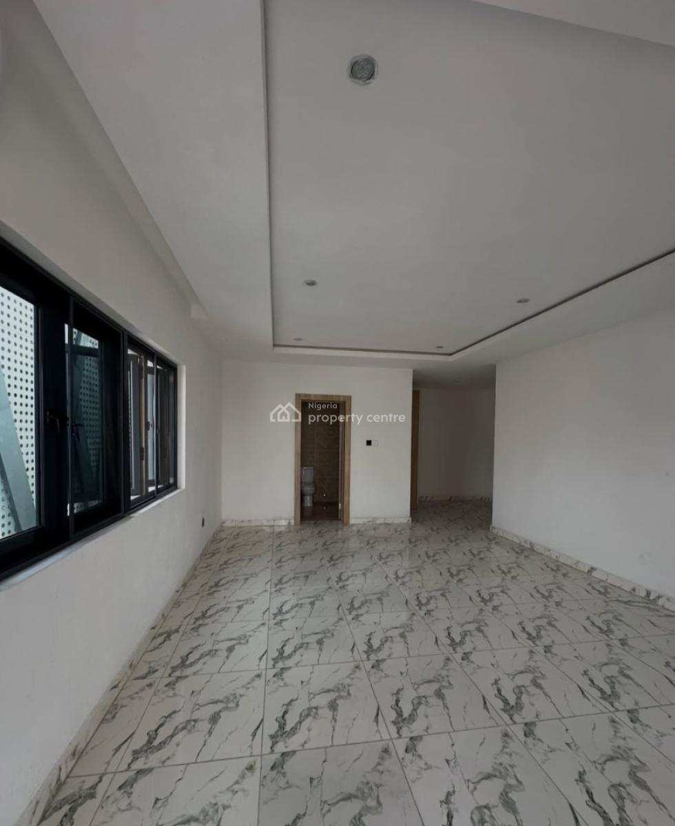 Serviced with 24/7 Power Supply 3 Bedroom En-suite Penthouse Apartment, Lekki Phase 1, Lekki, Lagos, Flat / Apartment for Rent